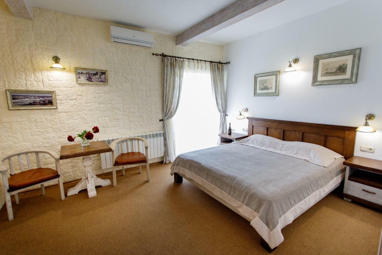 Zdybanka Hotel Sumy Exterior photo