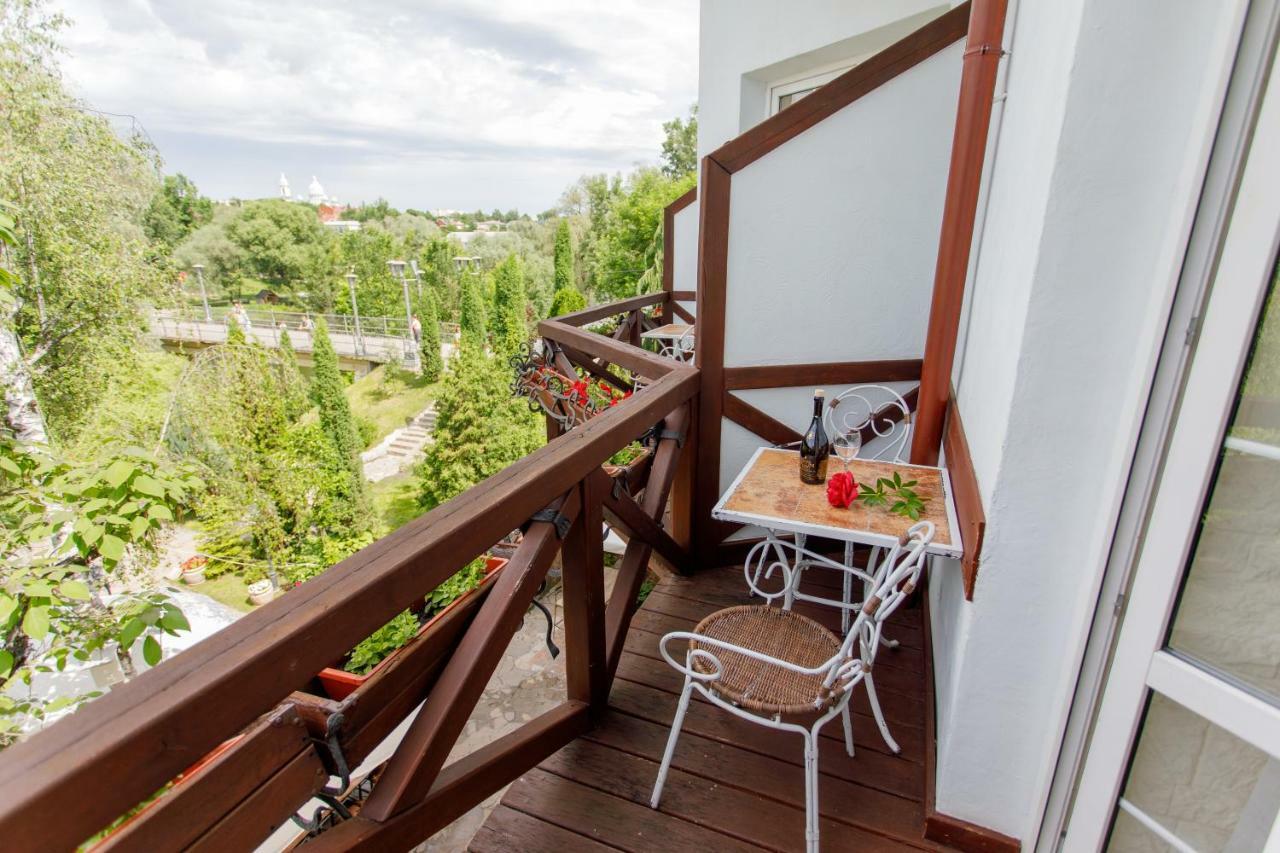 Zdybanka Hotel Sumy Exterior photo